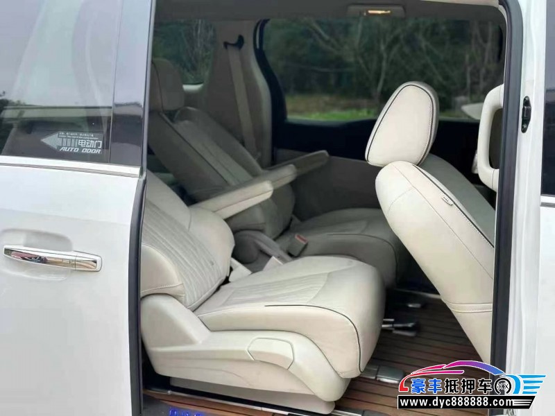 22年别克GL8轿车抵押车出售