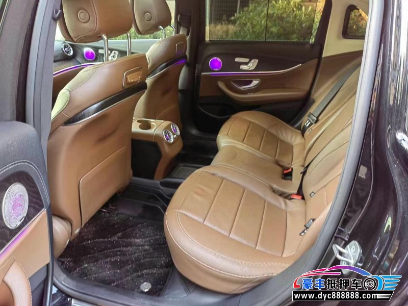 18年奔驰E轿车抵押车出售