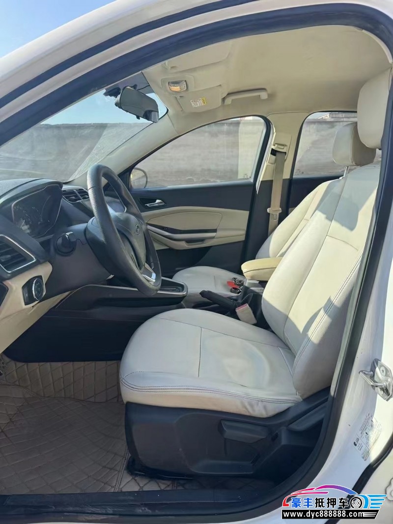 17年福特福睿斯轿车抵押车出售