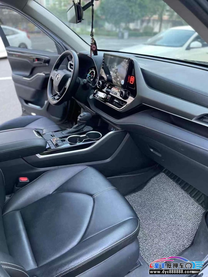 22年丰田汉兰达轿车抵押车出售