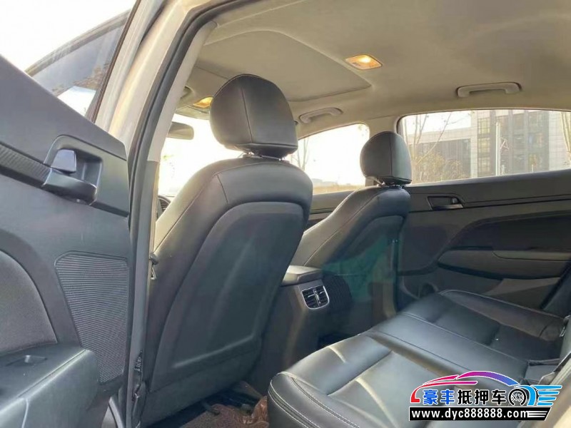 19年现代领动轿车抵押车出售