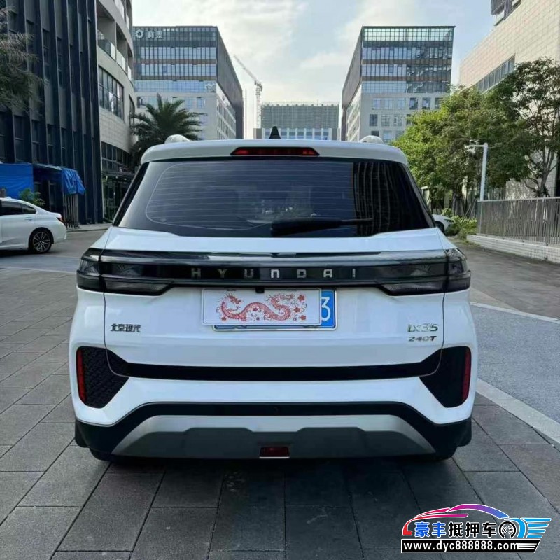 22年现代ix35轿车抵押车出售