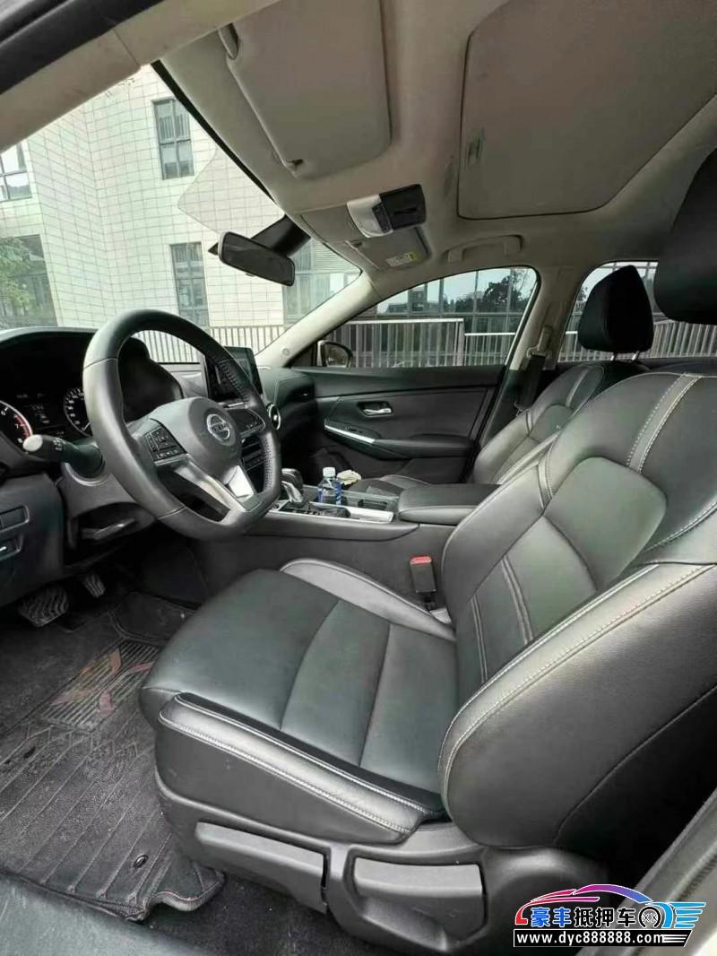 22年日产轩逸轿车抵押车出售