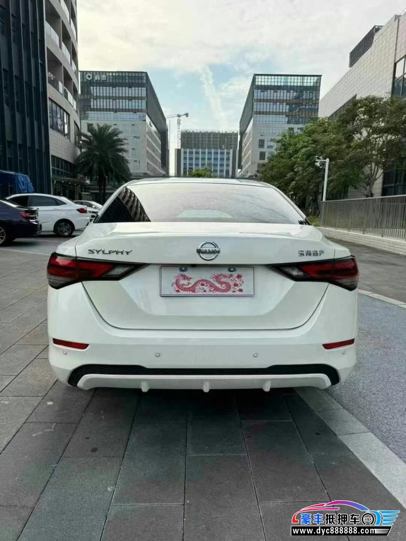 22年日产轩逸轿车抵押车出售