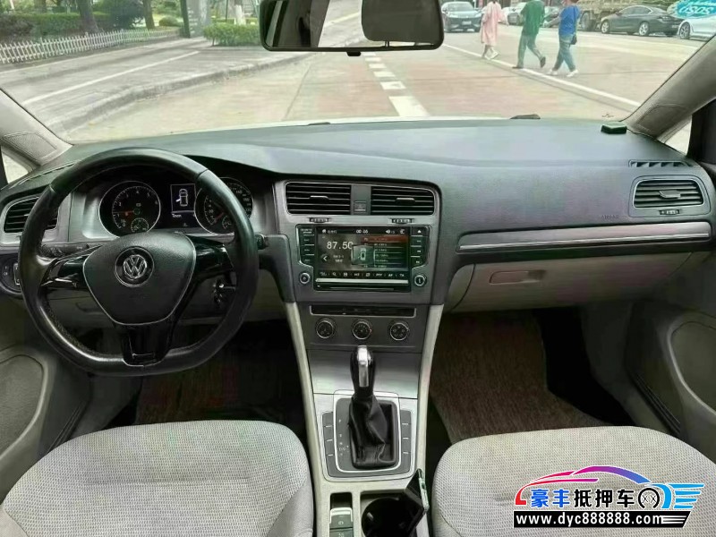 16年大众高尔夫轿车抵押车出售