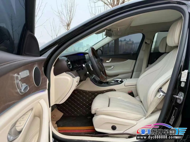 17年奔驰E轿车抵押车出售