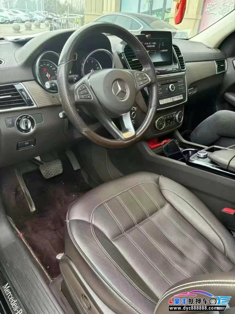 18年奔驰GLE轿车抵押车出售