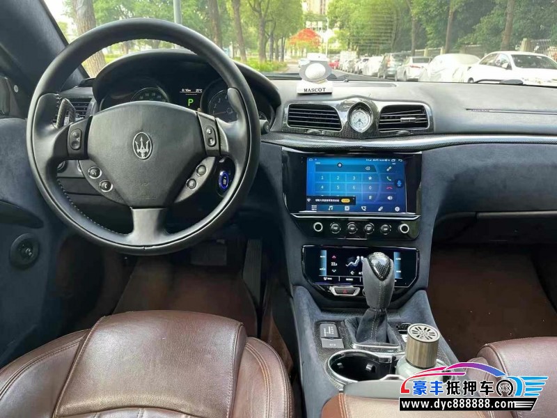 11年玛莎拉蒂GT轿车抵押车出售