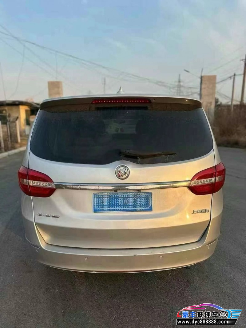 15年别克GL8轿车抵押车出售