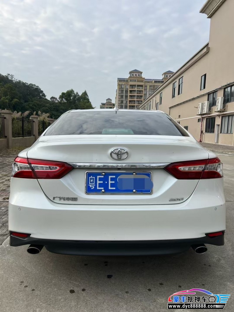 22年丰田凯美瑞轿车抵押车出售