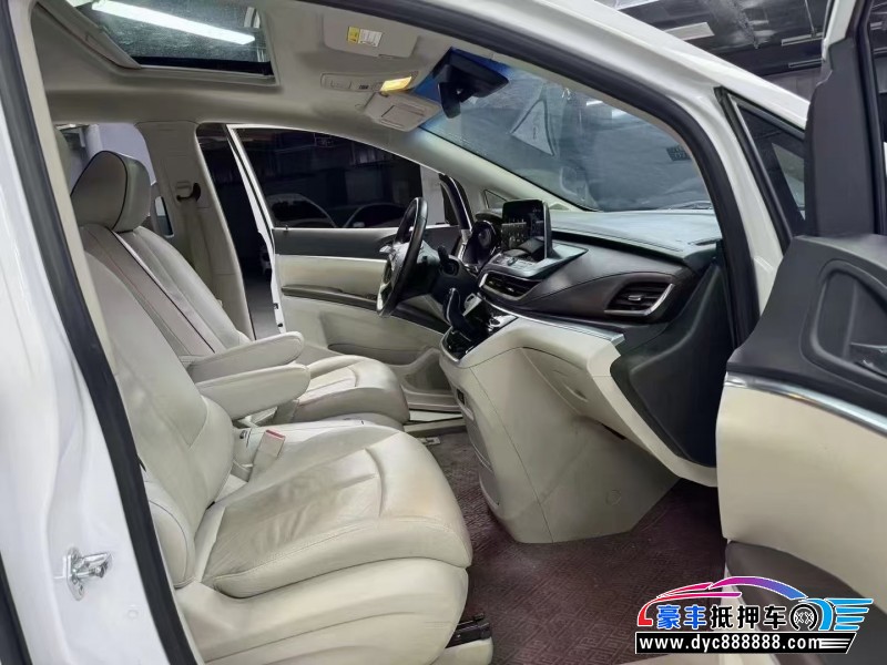 20年别克GL8轿车抵押车出售