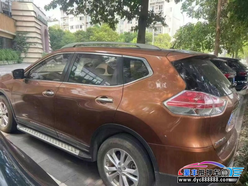 16年日产奇骏轿车抵押车出售