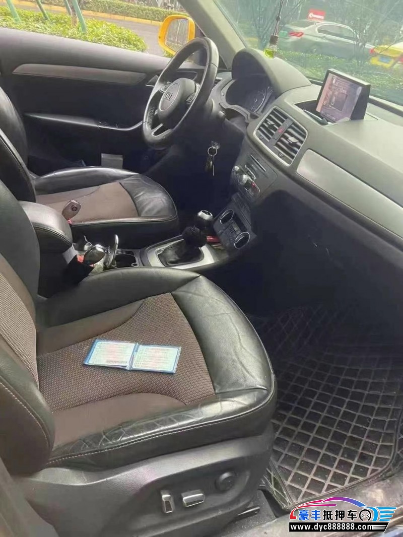 18年奥迪Q3轿车抵押车出售