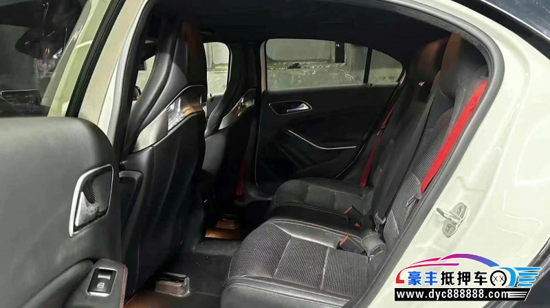 16年奔驰A级AMG轿车抵押车出售