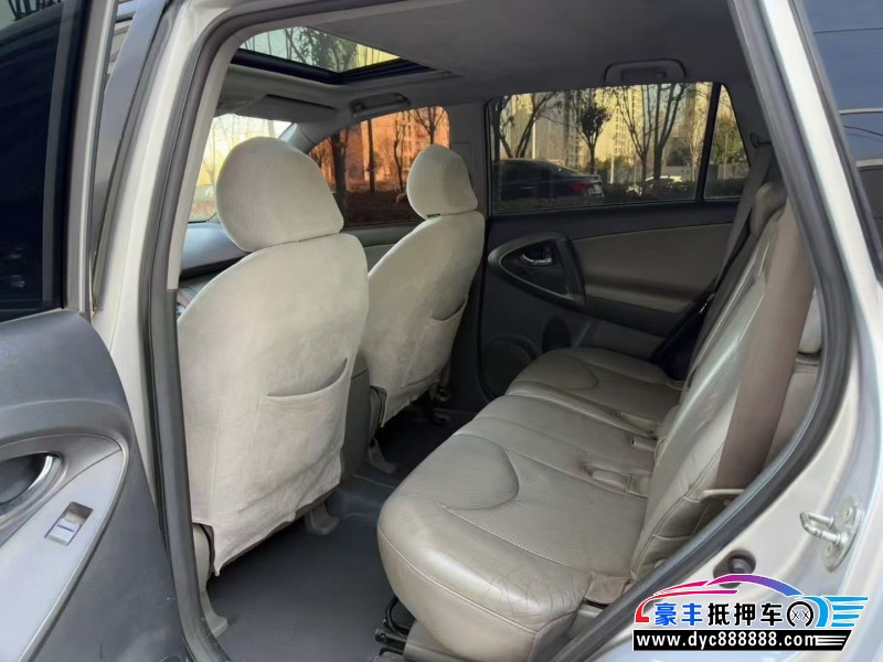 10年丰田RAV4轿车抵押车出售