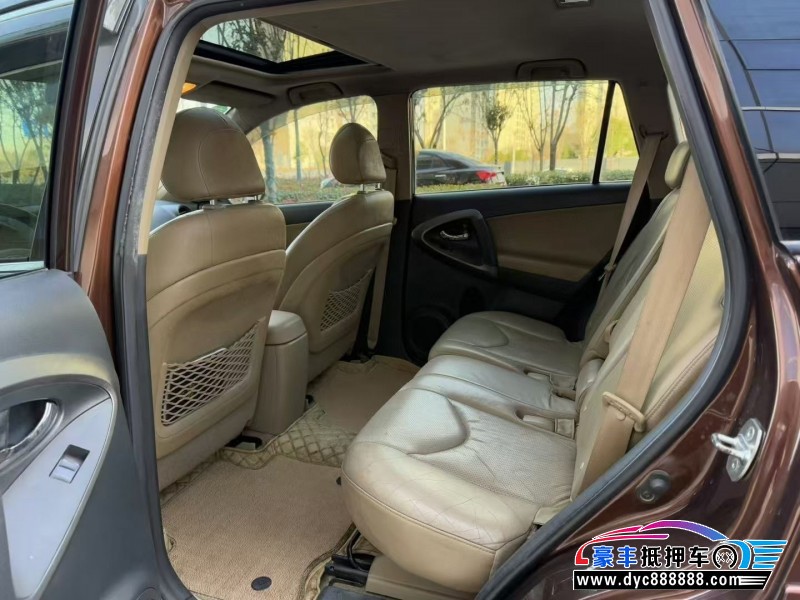 12年丰田RAV4轿车抵押车出售