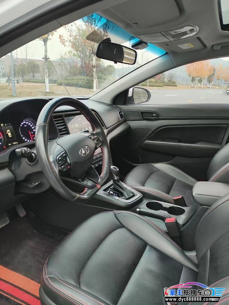 18年现代领动轿车抵押车出售