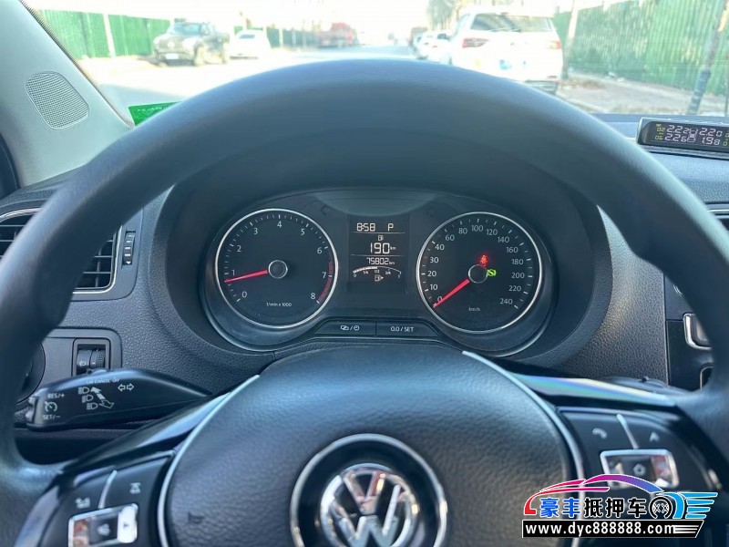 16年大众polo轿车抵押车出售