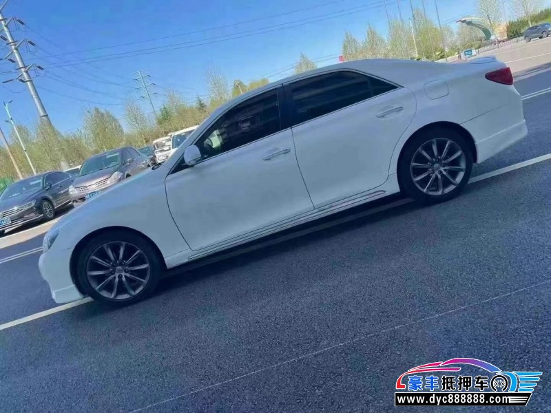 13年丰田锐志轿车抵押车出售