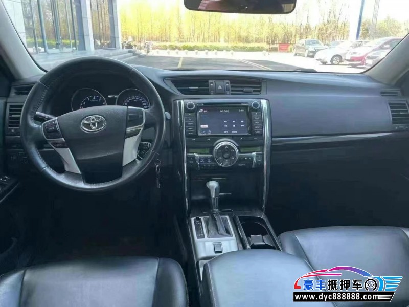 13年丰田锐志轿车抵押车出售