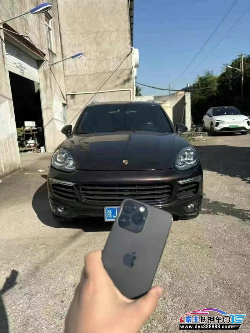 17年保时捷卡宴SUV抵押车出售