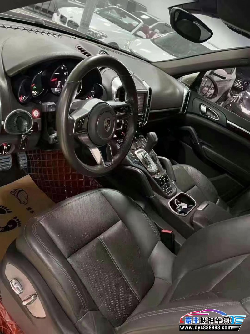 16年保时捷卡宴SUV抵押车出售