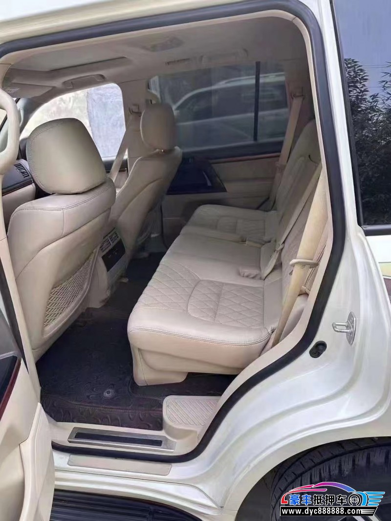 19年丰田兰德酷路泽（陆巡）轿车抵押车出售