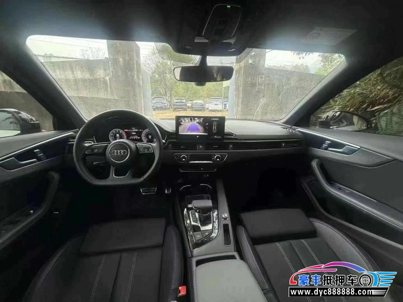 24年奥迪A4L轿车抵押车出售