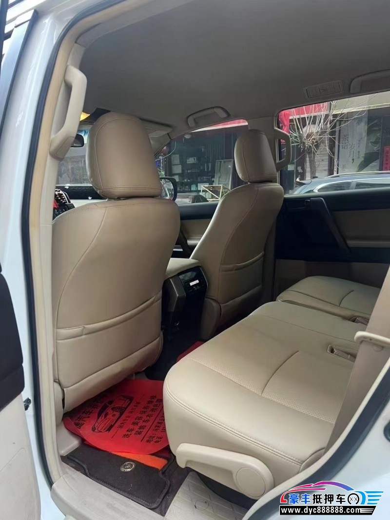 11年丰田普拉多（霸道）轿车抵押车出售