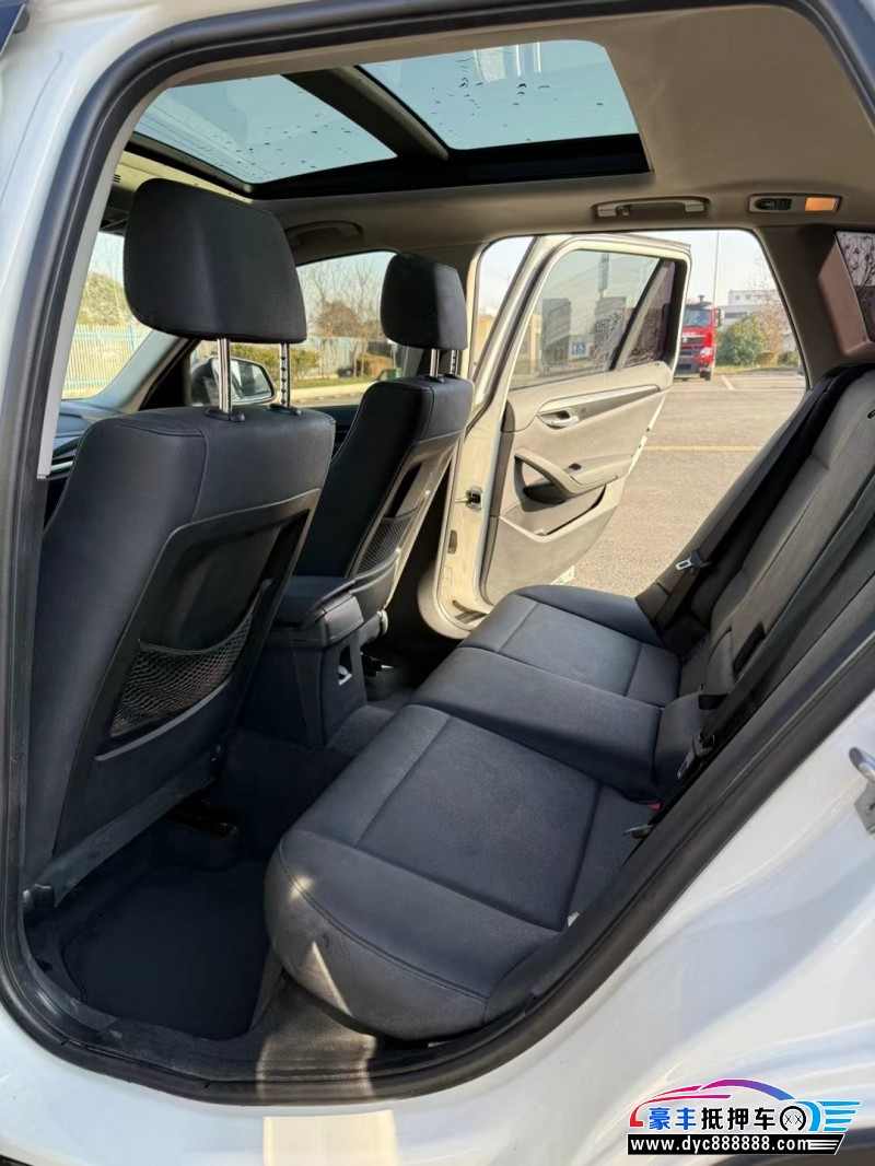 15年宝马X1轿车抵押车出售