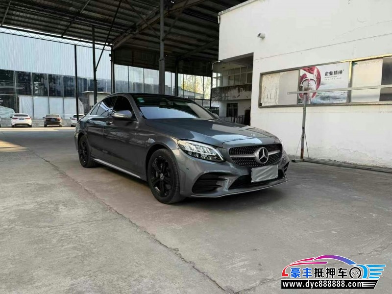 20年奔驰C轿车抵押车出售