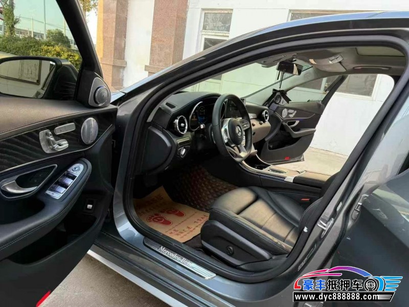 20年奔驰C轿车抵押车出售