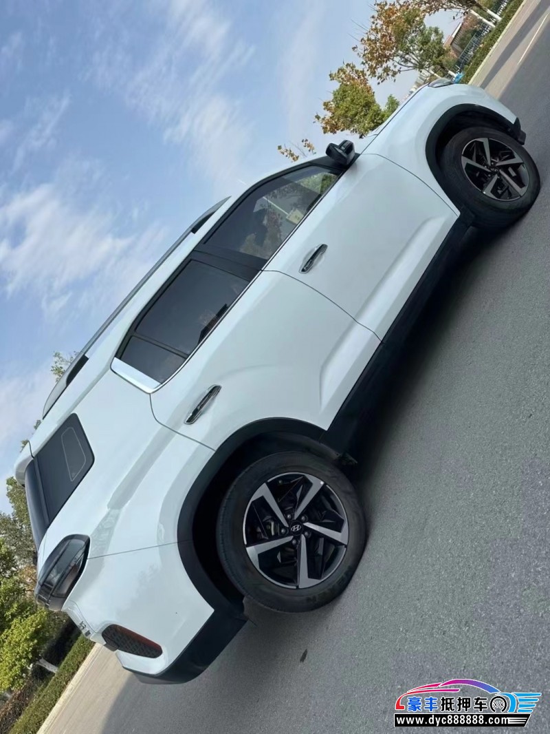 22年现代ix35轿车抵押车出售