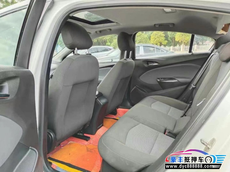 17年雪佛兰科鲁兹轿车抵押车出售