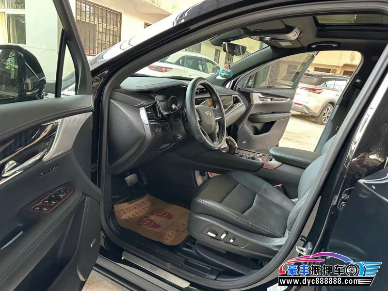 22年凯迪拉克xt6轿车抵押车出售