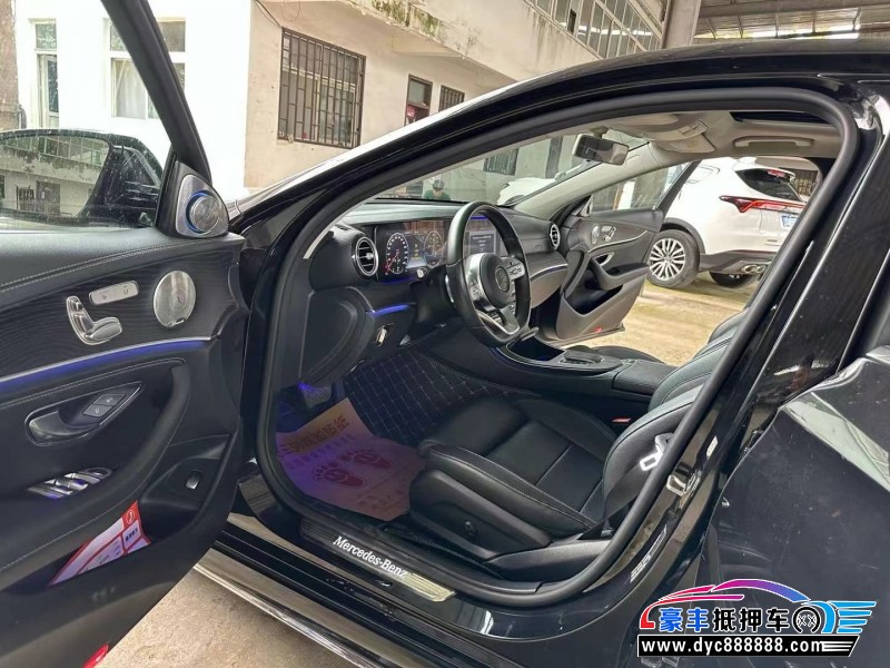 19年奔驰E轿车抵押车出售