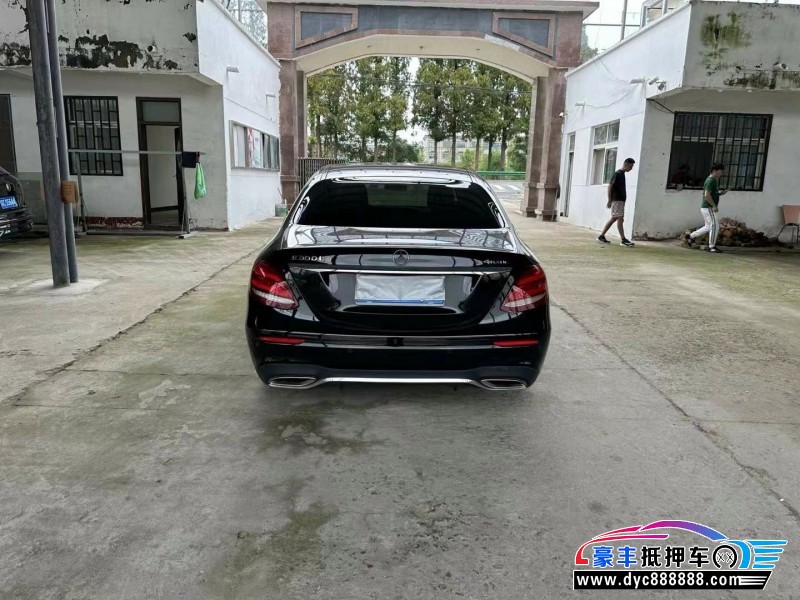 19年奔驰E轿车抵押车出售