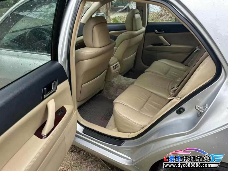 10年丰田锐志轿车抵押车出售