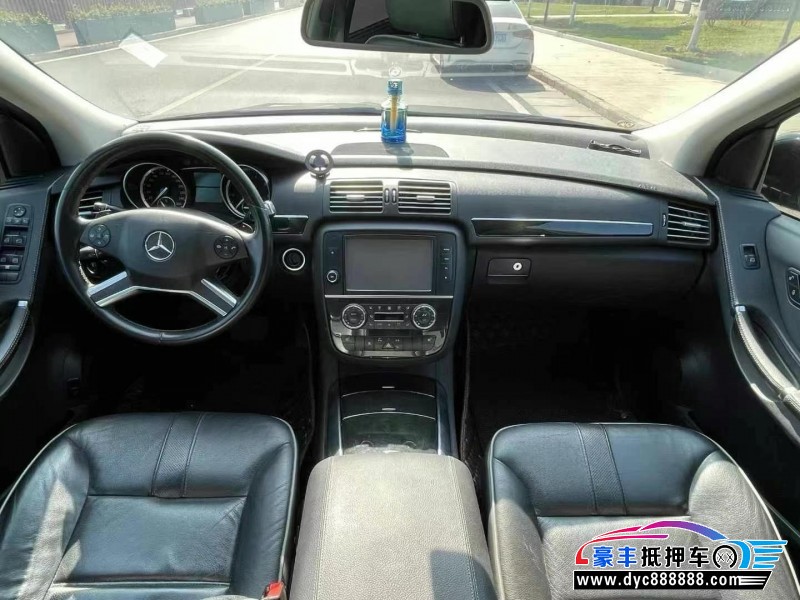 18年奔驰R轿车抵押车出售