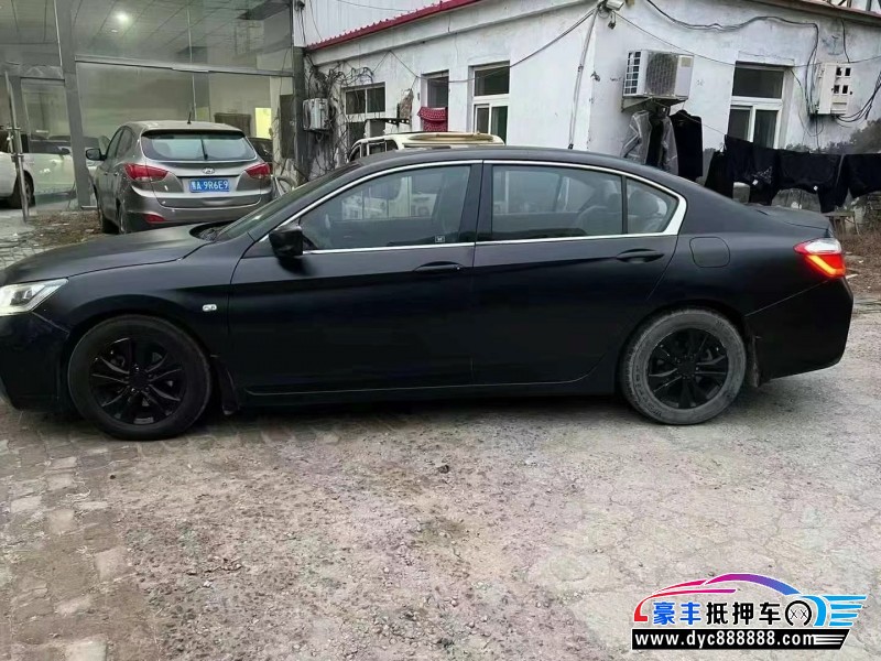 14年本田雅阁轿车抵押车出售