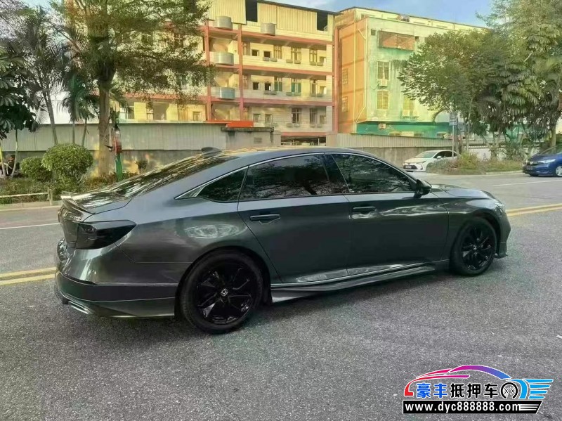 21年本田雅阁轿车抵押车出售