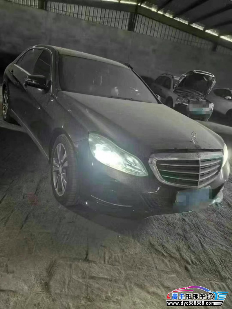 14年奔驰E轿车抵押车出售