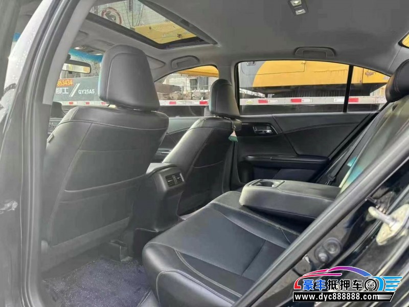 16年本田雅阁轿车抵押车出售