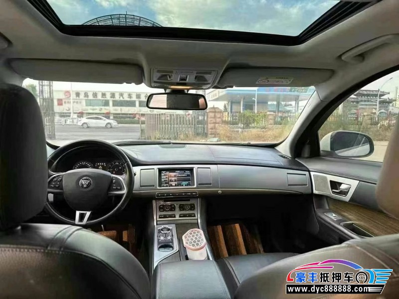 15年捷豹XF轿车抵押车出售