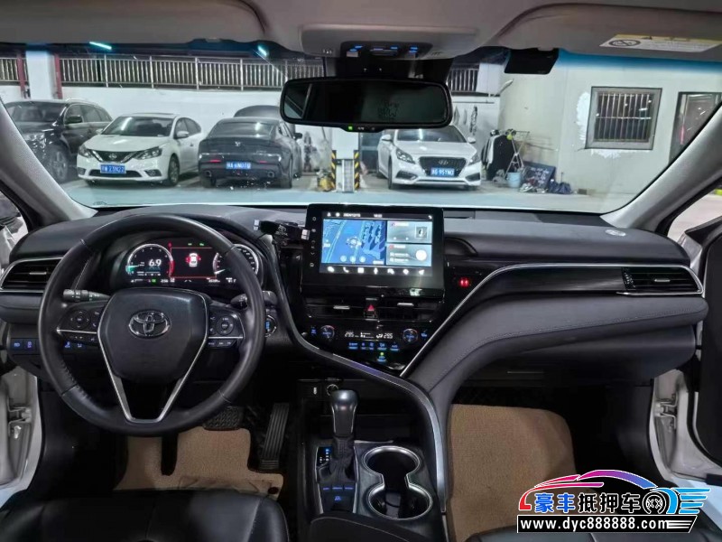 22年丰田凯美瑞轿车抵押车出售