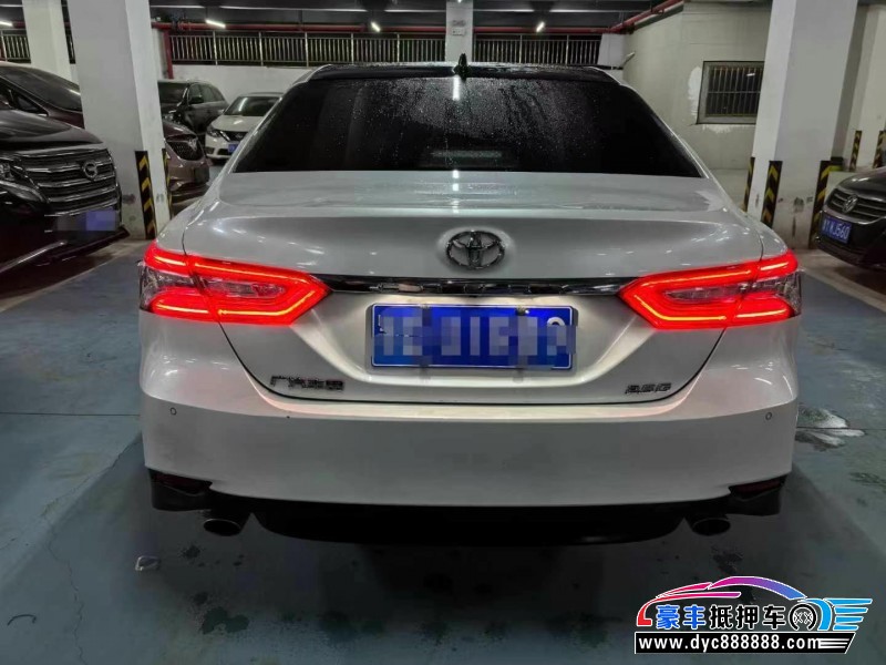 22年丰田凯美瑞轿车抵押车出售