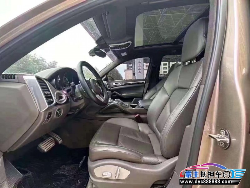 15年保时捷卡宴轿车抵押车出售