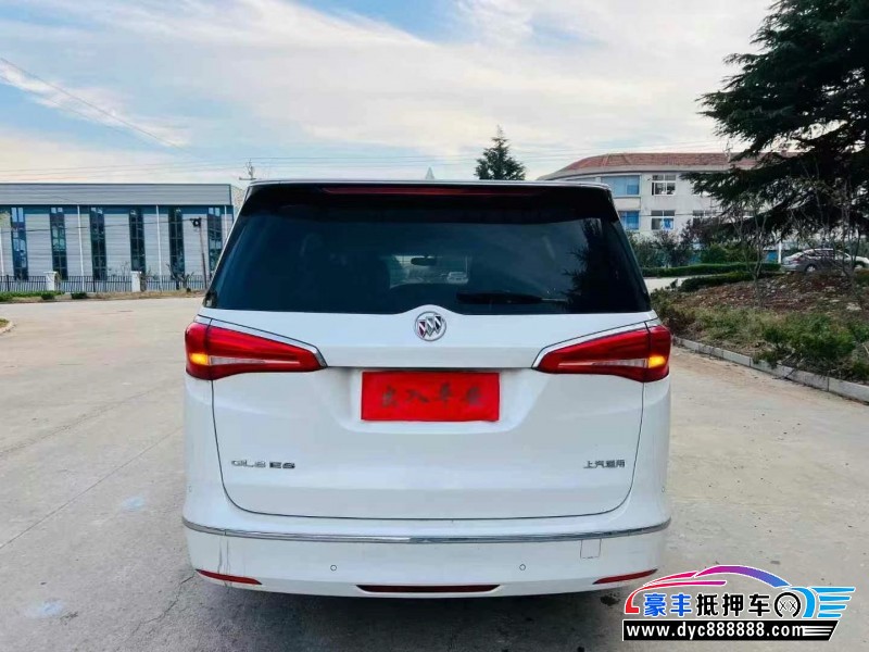 17年别克GL8轿车抵押车出售