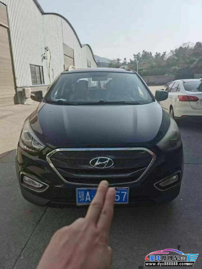 16年现代ix35轿车抵押车出售