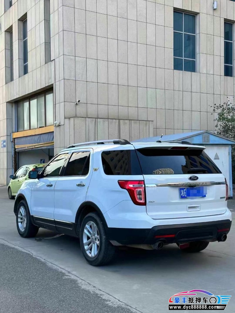 16年福特探险者轿车抵押车出售